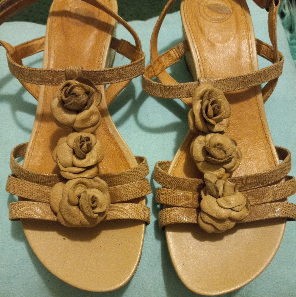 Nurture sandles
